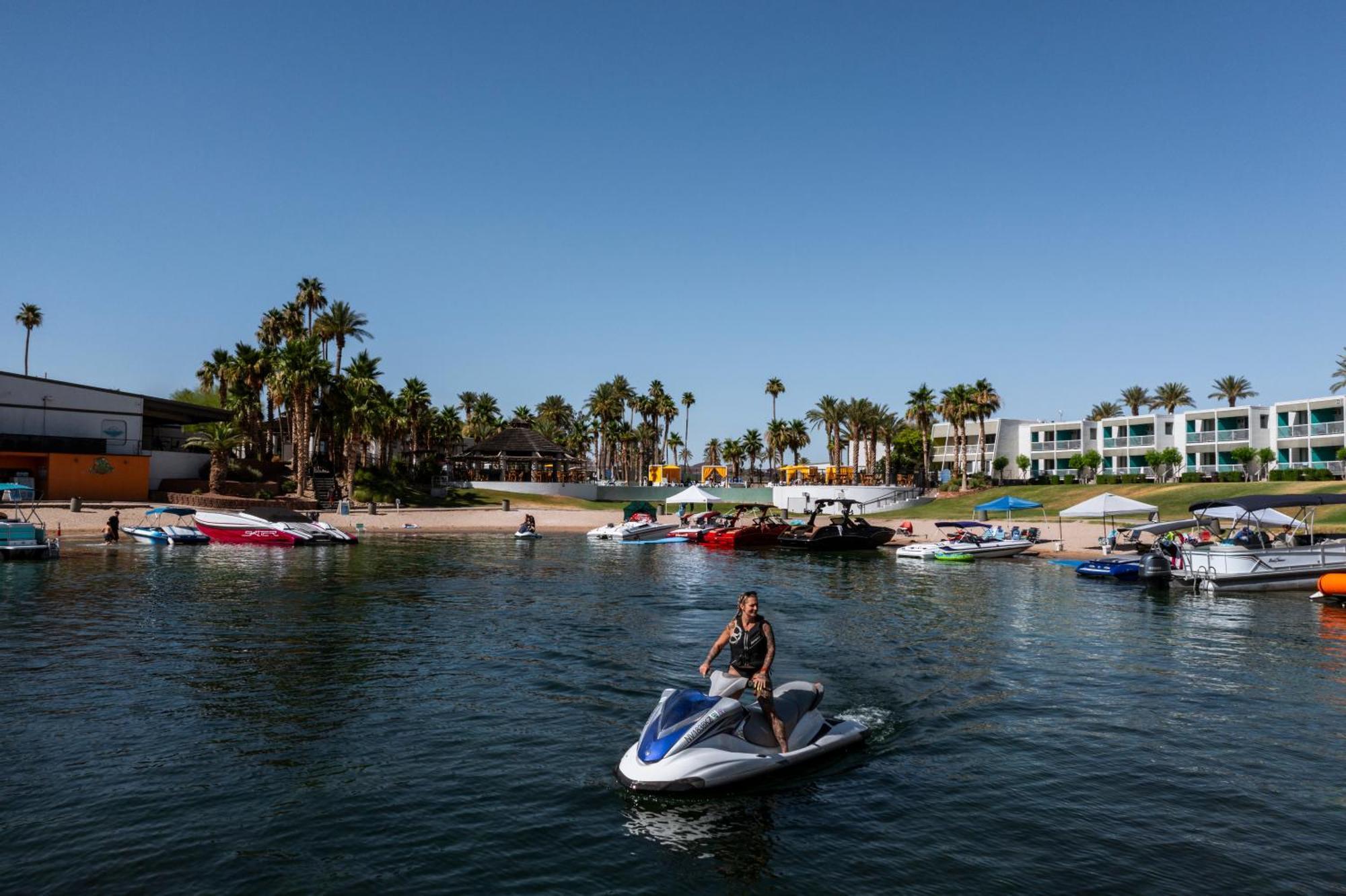 The Nautical Beachfront Resort Lake Havasu City Exterior foto