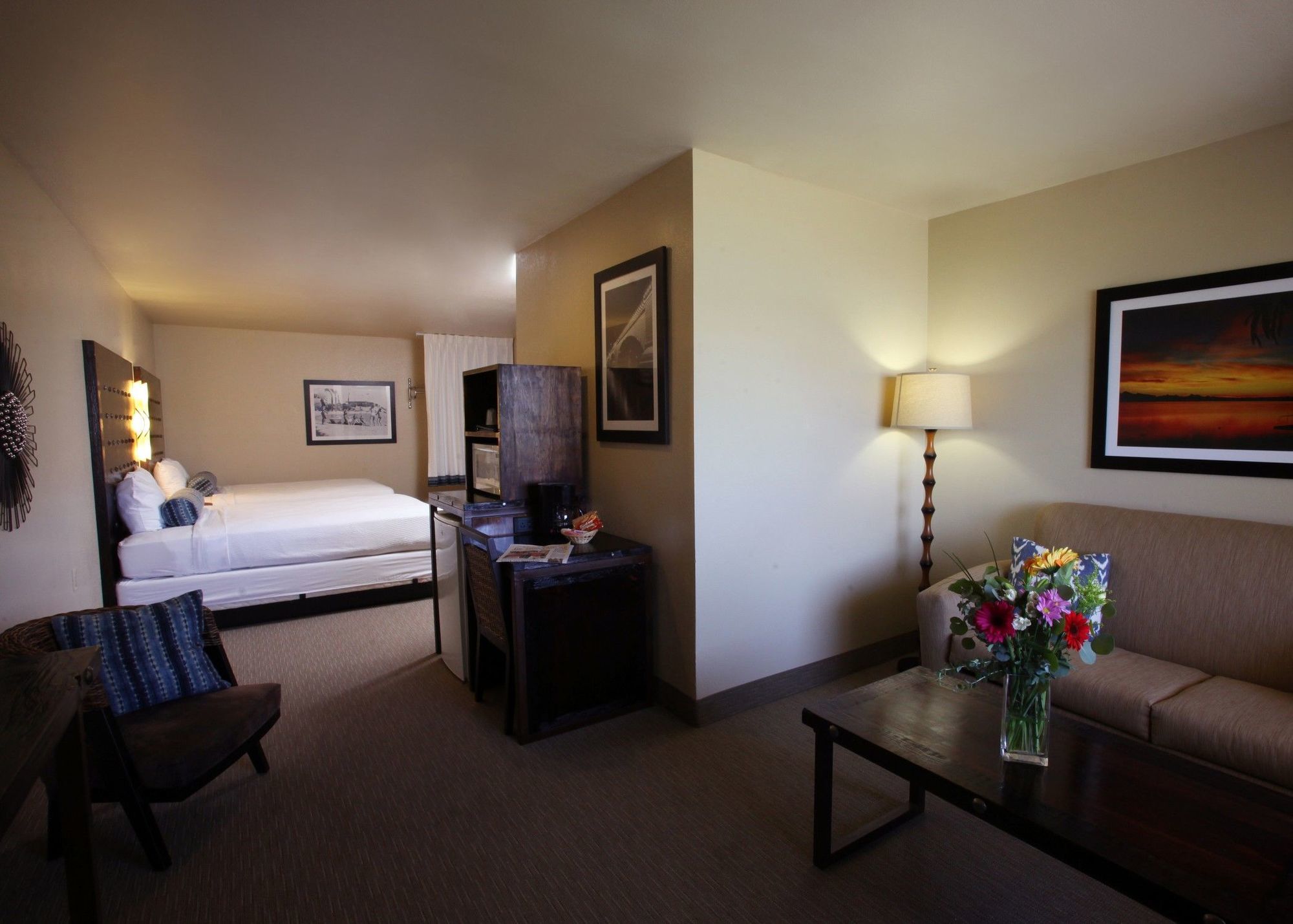 The Nautical Beachfront Resort Lake Havasu City Exterior foto